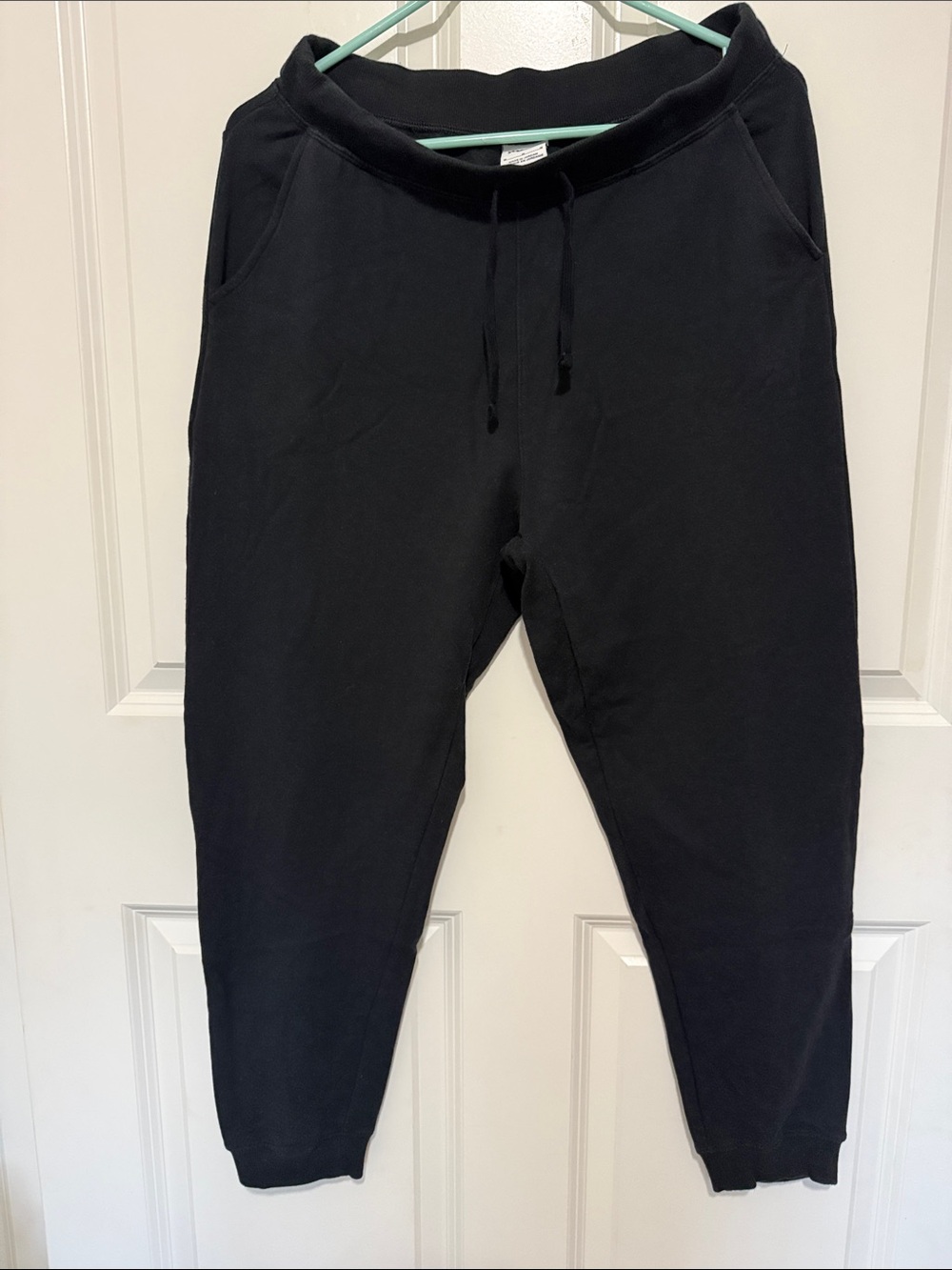 Women’s Yoga Nike Joggers in Medium Size.